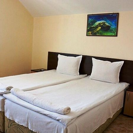 Guest House Jumbo Aheloy Bagian luar foto